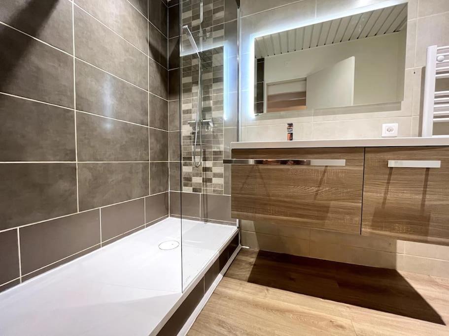 Montagn'Art Studio. 4Pers 30M2. Coeur Village. Cauterets Dış mekan fotoğraf